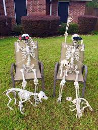 35 Best Diy Halloween Outdoor Decorations For 2018 16 Worldecor Co Halloween Outdoor Decorations Diy Halloween Decorations Easy Halloween Decorations