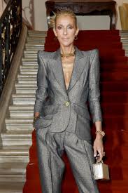 Céline dion fue nominada para ocho premios juno en 2008, liderando el grupo de canadienses nominados a estos premios y añadiéndolas a sus 53 candidaturas anteriores. Celine Dion Die Besten Looks Der Stilikone Vogue Germany