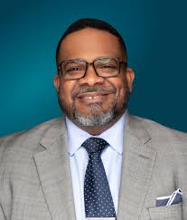 📢 Leadership Transition Announcement Lynn Johnson has been appointed as  Interim CEO at City Union Mission. With 15 years of leadership experience,  including two years as our Chief Programs Officer, Lynn is