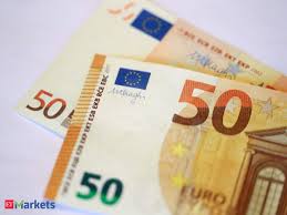 The euro is released by the bank of italy. Euro Euro Falls Towards Two Month Low After Eu Confronts Italy Over Budget The Economic Times