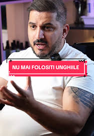 Voi cu unghiile voastre: Transformați-vă stilul