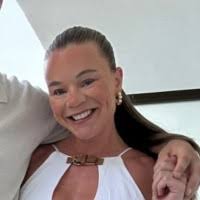 100+ "Chloe Dixon" profiles