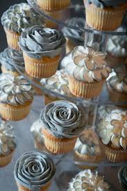 Jun 07, 2019 · buy now wilton blue gel frosting, $2.90, amazon. Gold Cake Icing Novocom Top