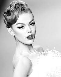 Pin By Jamie Nelson On Wedding Ideas Sarah 1950s Hairstyles Vintage Hairstyles Retro Hairstyles