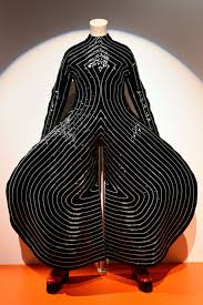 Let's dance (david bowie album). David Bowie Fashion His Lasting Influence On The Industry British Gq