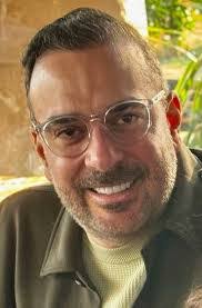 Alex Farinas's Instagram, Twitter & Facebook