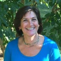 Karen Ewald's Instagram, Twitter & Facebook