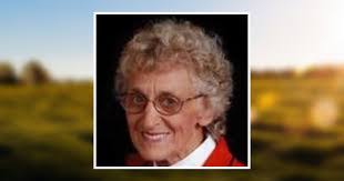 Stephanie Hennen's Instagram, Twitter & Facebook