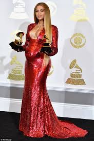 Beyonce Wore 6 8m Of Custom Jewellery To Grammys Daily Mail Online