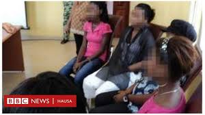 Ashsha) kalli yadda mata suke iskanci a makaranta! Photo Yan Mata Hausa