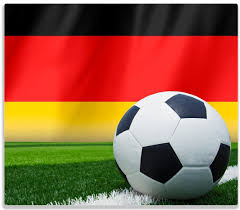 Animierte fußball emojis für vw. Herdabdeckplatte Fussball Vor Einer Deutschlandflagge Wallario De