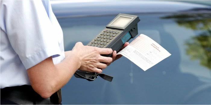 What is a Moving Traffic Violation? 3 Types, Fine, Penalties