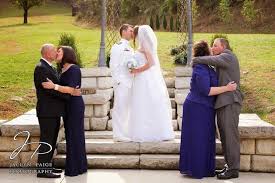 Idea For Wedding Photos With Parents Bride And Groom Kissing Parents Of Bride And Groom Ki Wedding Photography Bride Wedding Photos Wedding Photography Guide