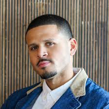 Expert Serving Team Cellar Dog