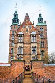 Praktische informatie over de belangrijkste bezienswaardigheden, reistips, accommodatie en meer. Schloss Rosenborg Kopenhagen Danemark Foto Vorratig Crushpixel