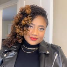 Dreamy new Pantora Bridal dresses are visiting us for a trunk show  happening through April 11. 😍 Weren't able to attend this designer event?  Not to worry–you can still shop our selection