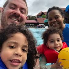 🎪 🦒 This may be our new favorite 😉 #circustheme #firstbirthday #marquee  #balloonstylist #balloondecor #blownaway #itsjustballoons