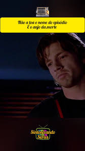 ele acha que está livrando as pessoas do sofrimento Smallville: As  Aventuras do Superboy 2001 ‧ Ação ‧ 10 temporadas disponível na HBO Max