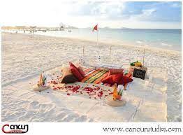 Picnic On The Beach Romantic Beach Picnic Beach Picnic Cancun Beaches