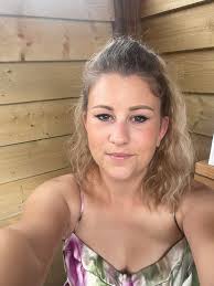 Hey can somebody please make the background white or something for my  business page? Many thanks in advance ☺️