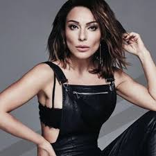 Boyu, kilosu ve hayatı ile merak edilen ünlü isimlerdendir. Ziynet Sali Kalbim Tatilde Oben Danyildiz Remix By Oben Danyildiz