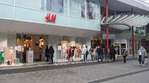 7 reviews of h&m of all places, i never expected h&m to come to hialeah. Geschlossene Laden Lockdown Beschert H M Uber 25 Prozent Umsatzverlust