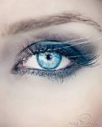 So, you should take good care of them and make all the right efforts to make them look prettier than they already are. Pin By Martje On Makeup Eye Makeup Artistry Makeup Makeup