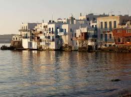 Η μικρή ποσότητα οστρέων και ψαριών καθιστά προφανές ότι οι κάτοικοι του οικισμού ήταν κυρίως προσανατολισμένοι στην καλλιέργεια της γης, τη βόσκηση ζώων και το κυνήγι και όχι τόσο στο ψάρεμα. Mikrh Benetia