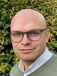 Daniel Spratley's Instagram, Twitter & Facebook