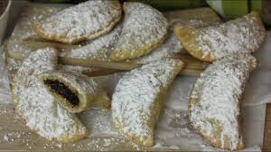 Cuccidati, also known as italian fig cookies are traditionally served during the holidays. Sizilianische Cuccidati Pin On Cookies Usually Found In The Holiday Cookie Tray In Italian Homes These Will Be A Wonderful Gift For Those Who Remember This Tradition Sample Product Tupperware