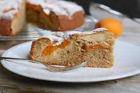 Einmal klassisch, einfach und gut wie. Saftiger Aprikosenkuchen Rezept Gesund Backen Mrs Flury