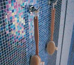 There will be times when you are tiling that you will need to cut a hole through the tile to allow for plumbing or electrical wires. Glasfliesen Glasmosaik Fliesen Villi Bisazza Barwolf Glas Sicis Spiegelmosaik Berlin Potsdam Brandenburg