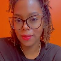 Iesha Parker's Instagram, Twitter & Facebook