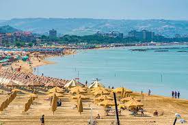 Pescara is a city in abruzzo. Pescara By The Sea Beach Life In Abruzzo Italy The Hideaway Report