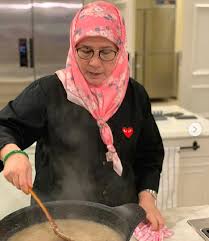 Tunku azizah, who is known for sharing her cooking and knitting adventures online, posted a screenshot of the. Warga Maya Terliur Permaisuri Agong Puteri Handal Memasak