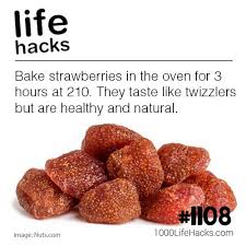 < 100 видео и каналов. Strawberry Twizzler Snacks 1000 Life Hacks Food Hacks Snacks Healthy Juices