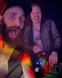 Daniel Hudgins (@djneighbor) • Instagram photos and videos