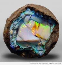 Duck Creek Opals Crystals Gems And Minerals Minerals And Gemstones