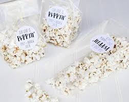 Our Love Is Popping Favor Bags Custom Popcorn Bar Favor Bags Wedding Or Bridal Shower Popcorn Wedding Favors Popcorn Wedding Favors Bags Wedding Favor Bags