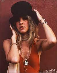 49 Nude Pictures Of Stevie Nicks That Will Fill Your Heart With Triumphant  Satisfaction – The Viraler