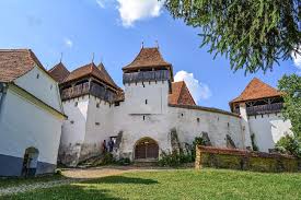 Ca orice salina, proprietatile terapeutice de aici atrag tot mai multi vizitatori ce au diverse afectiuni care pot fi tratate cu aerul din salina. Excursie 2 Zile Viscri Sighisoara Salina Praid Toate Locatiile Romania Circuite Cu Autocarul Din Deva