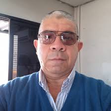 El reconocido humorista mendocino Cacho Garay fue internado de urgencia  este viernes en el Hospital Italiano de Mendoza, luego de sufrir una  descompensación provocada por un problema arterial. Según confirmaron  fuentes cercanas,