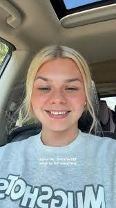 Carissa Roy's Instagram, Twitter & Facebook