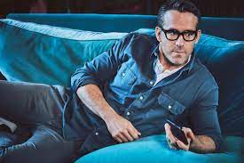 Ryan reynolds on 'diet storytelling,' shoestring marketing and engagement over broadcasting. Super Bowl 2020 Ryan Reynolds Offers Free Wireless From Mint Mobile