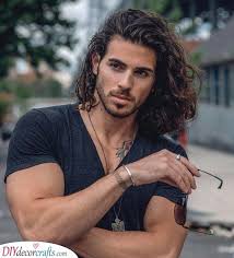 This one should not be a big issue, yet it is so for curly haired men. Curly Hairstyles For Men Hairstyles For Curly Hair Men