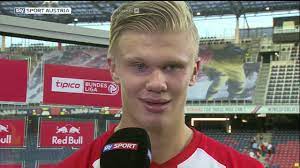 Erling haaland is a norwegian professional footballer. Erling Haaland Nach Dreierpack Ich Kann Meine Freundin Nicht Betrugen Youtube