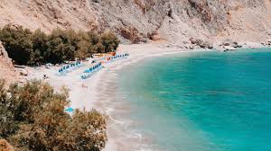 Glyka nera (fresh water) beach is an excellent beach with pebbles, fresh water that comes out of the ground, no shade and a small canteen where you can have. Sweet Water Beach Paralia Glyka Nera Der Geheimtipp Auf Kreta