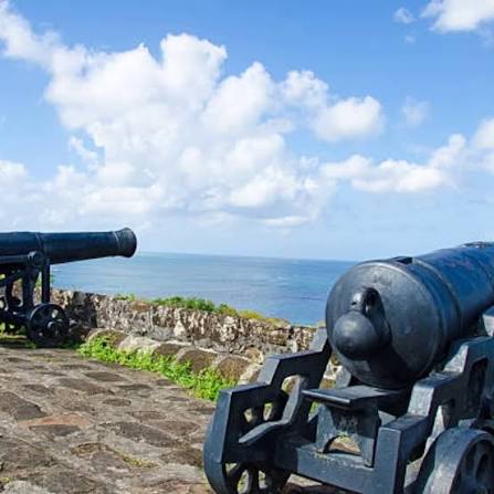 Fort St. George (Chennai) 🏰✨ First British Fort in India Fort St. George was built in 1644 and was the first fortified British settlement in India. Foundation of Chennai (Madras) The city