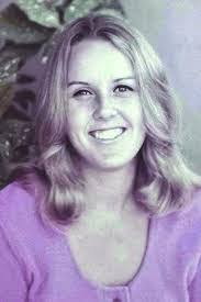 Barbara Brummett's Instagram, Twitter & Facebook