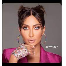 Hairstyles Model Prand Fashion Boy Girl Style Makeup Dress Color Summer فاشن ستايل لؤلؤ الصيف مو Swarovski Crystals Earrings Drop Earrings